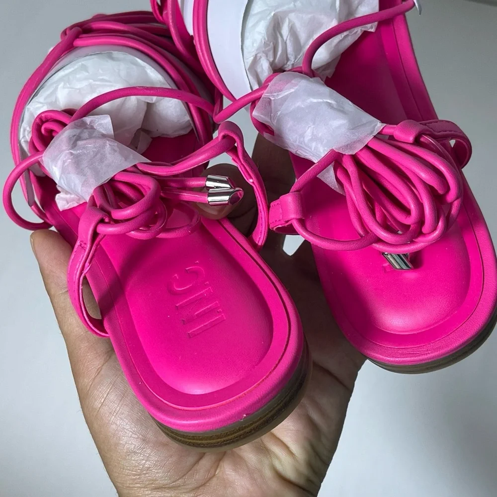 INC International Concepts Hot Pink Strappy Pointed Toe Sandals Size 7.5 NWT Box